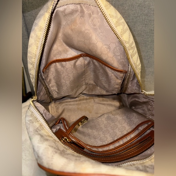 Michael Kors Monogram Jet Set Backpack - Picture 11 of 15